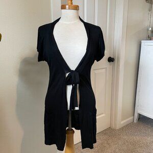 Hinge Medium Short Sleeve Cardigan with Ties to make a Bow